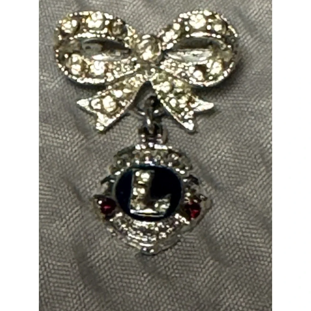 VTG. LIONS INTERNATIONAL BEAUTIFUL RHINESTONE BOW FRATERNAL CLUB DANGLE PIN‎ ORA